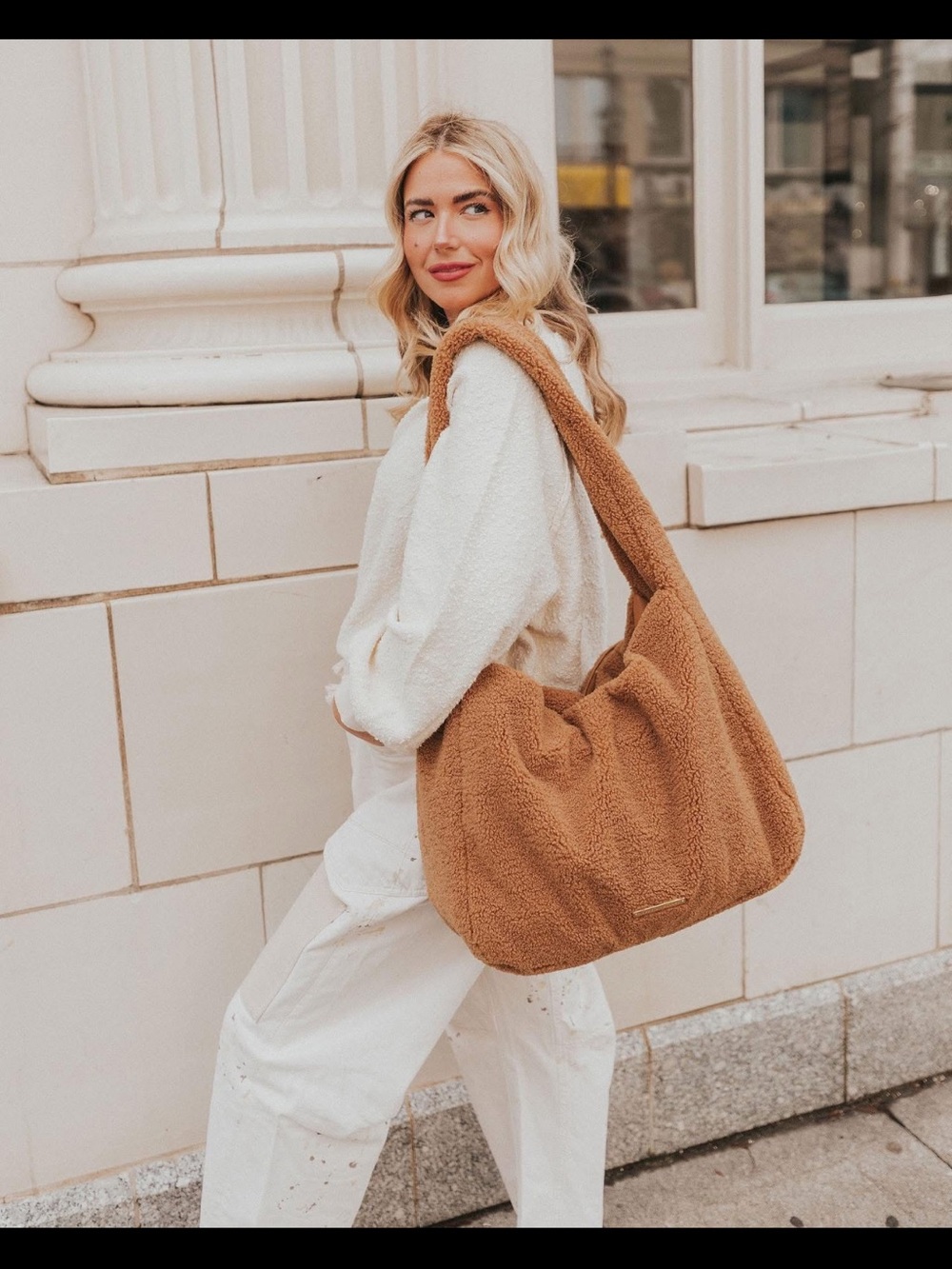 Poppy & Peonies Haul It Hobo in Camel Teddy | Apres Ski Collection. NWOT